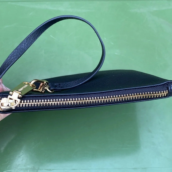 Steve Madden Black Faux Leather Wristlet Clutch Pouch Gold Hardware 7"x5" - Picture 5 of 5